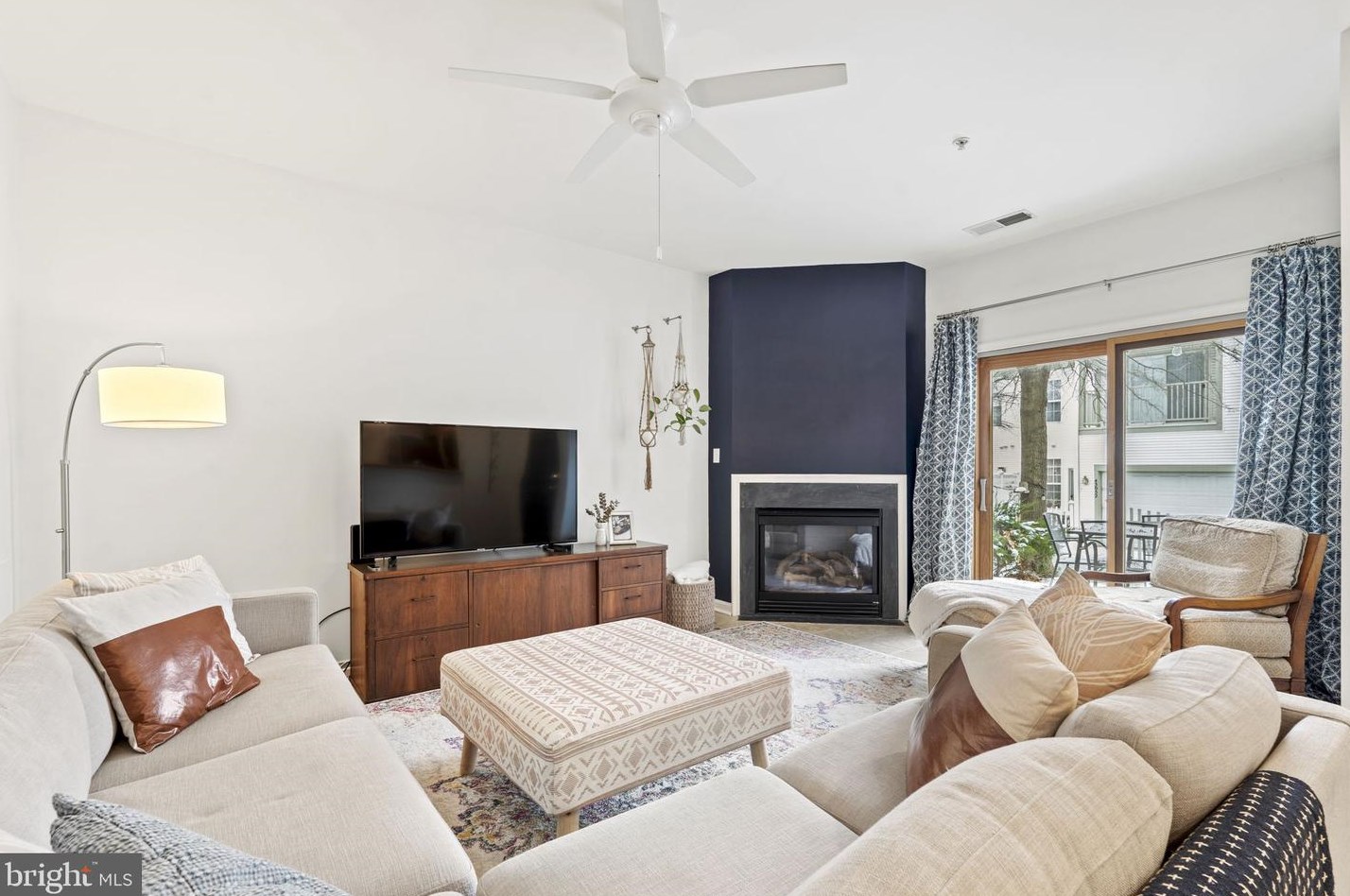 20234 Nightwatch St, Ashburn VA  20147-7421 exterior