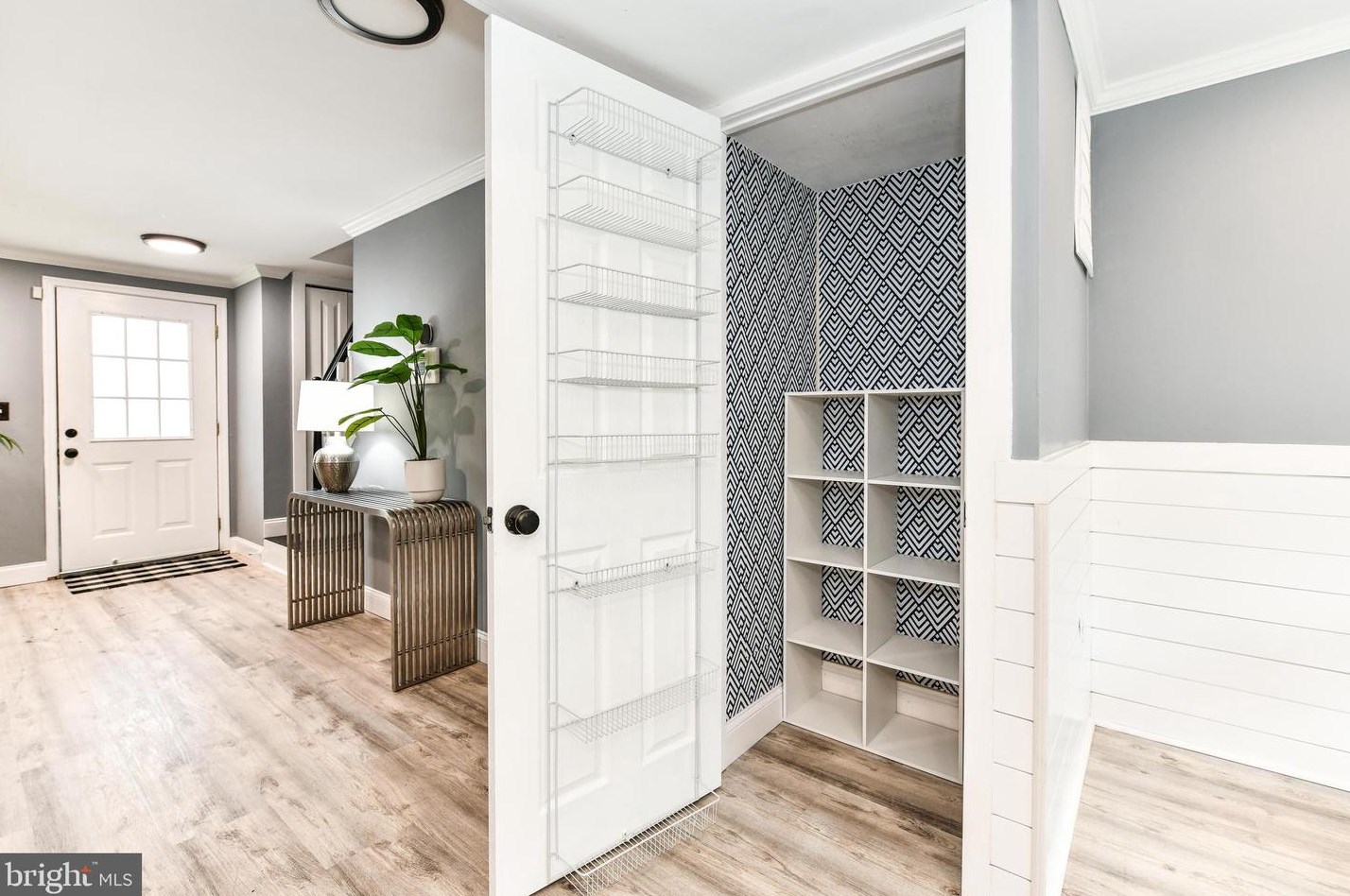 43 Bickel Ct, Sterling VA  20165-5727 exterior