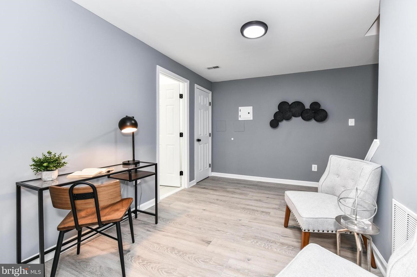 43 Bickel Ct, Sterling VA  20165-5727 exterior