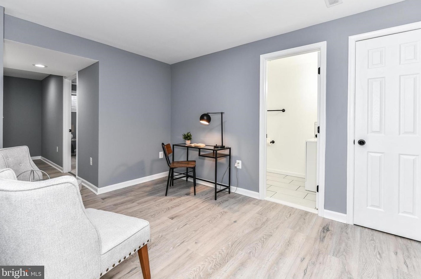 43 Bickel Ct, Sterling VA  20165-5727 exterior