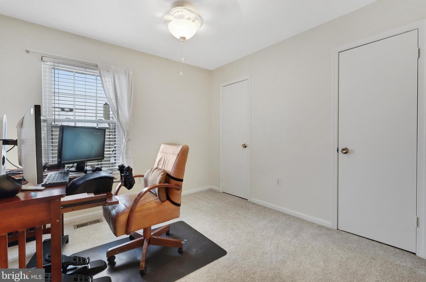 11 Haxall Ct, Dulles VA  20165-5751 exterior