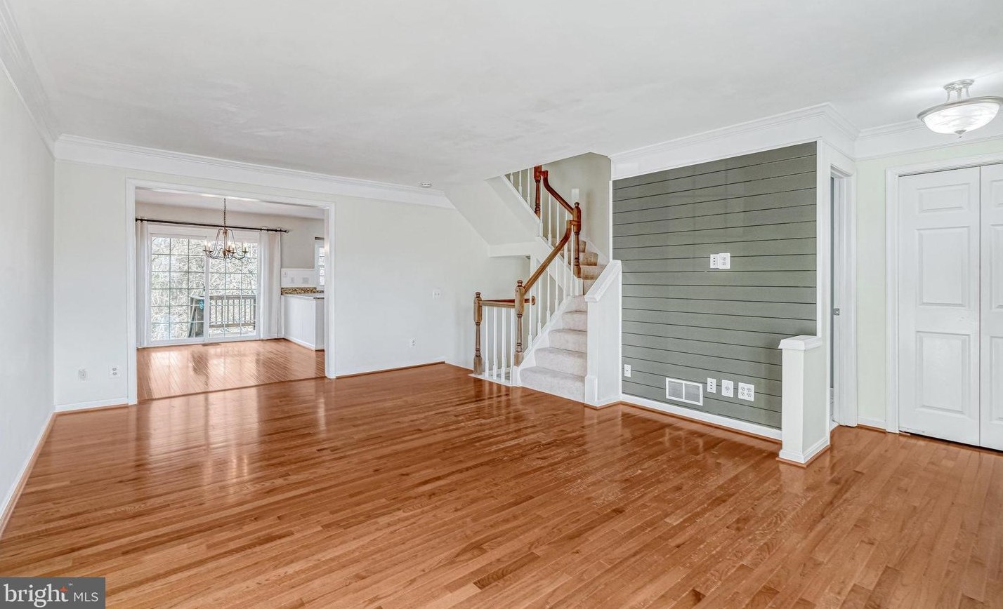 43587 Plantation Ter, Ashburn, VA 20147-4618