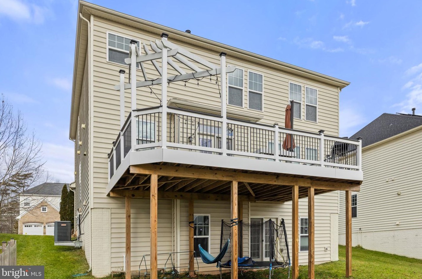 41547 Great Smokey Dr, Stone Ridge VA  20105-5549 exterior