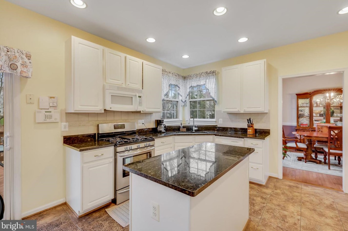 44326 Misty Creek Pl, Ashburn VA  20147-2868 exterior