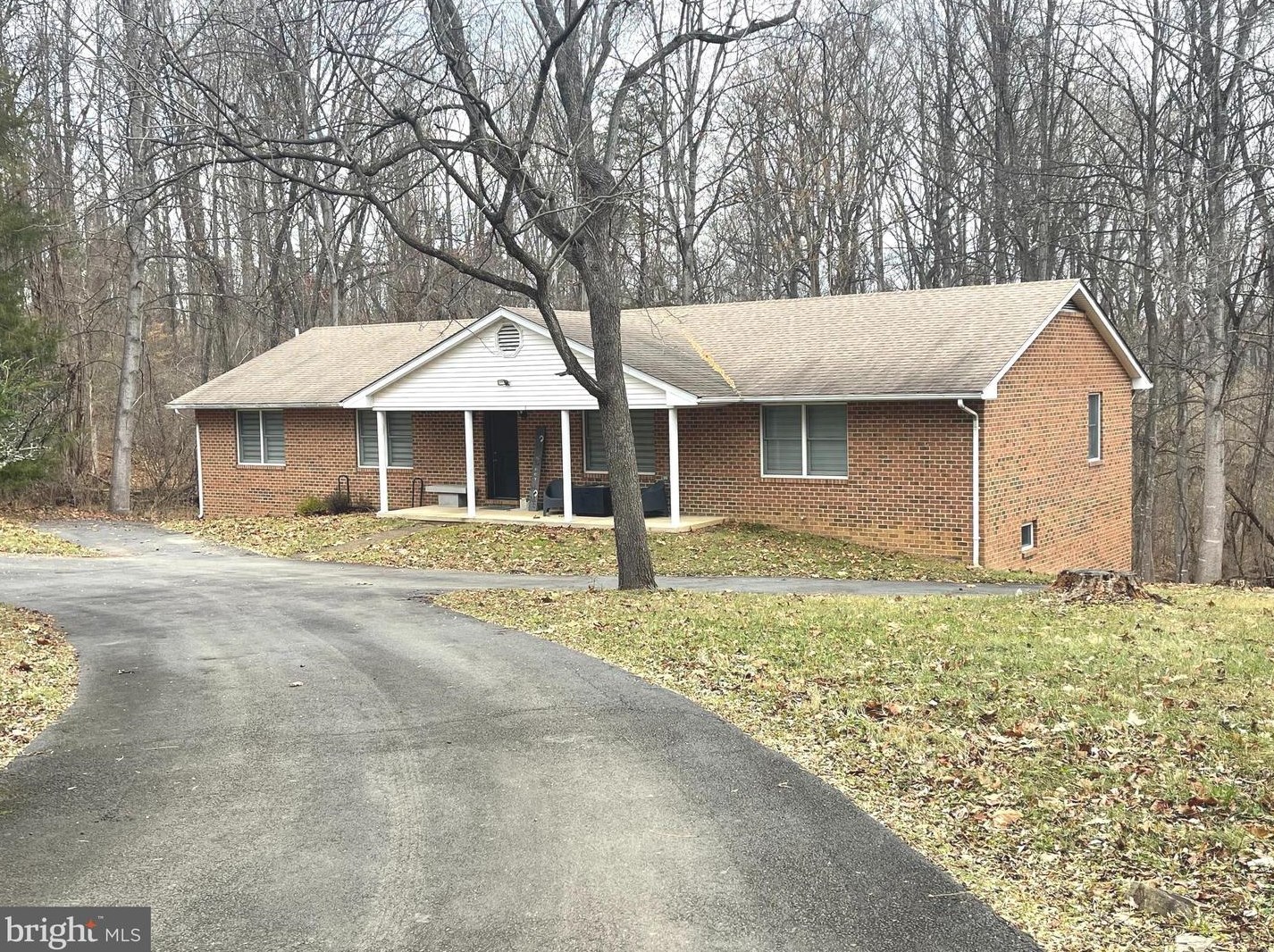 38385 Goose Creek Ln, Leesburg, VA 20175