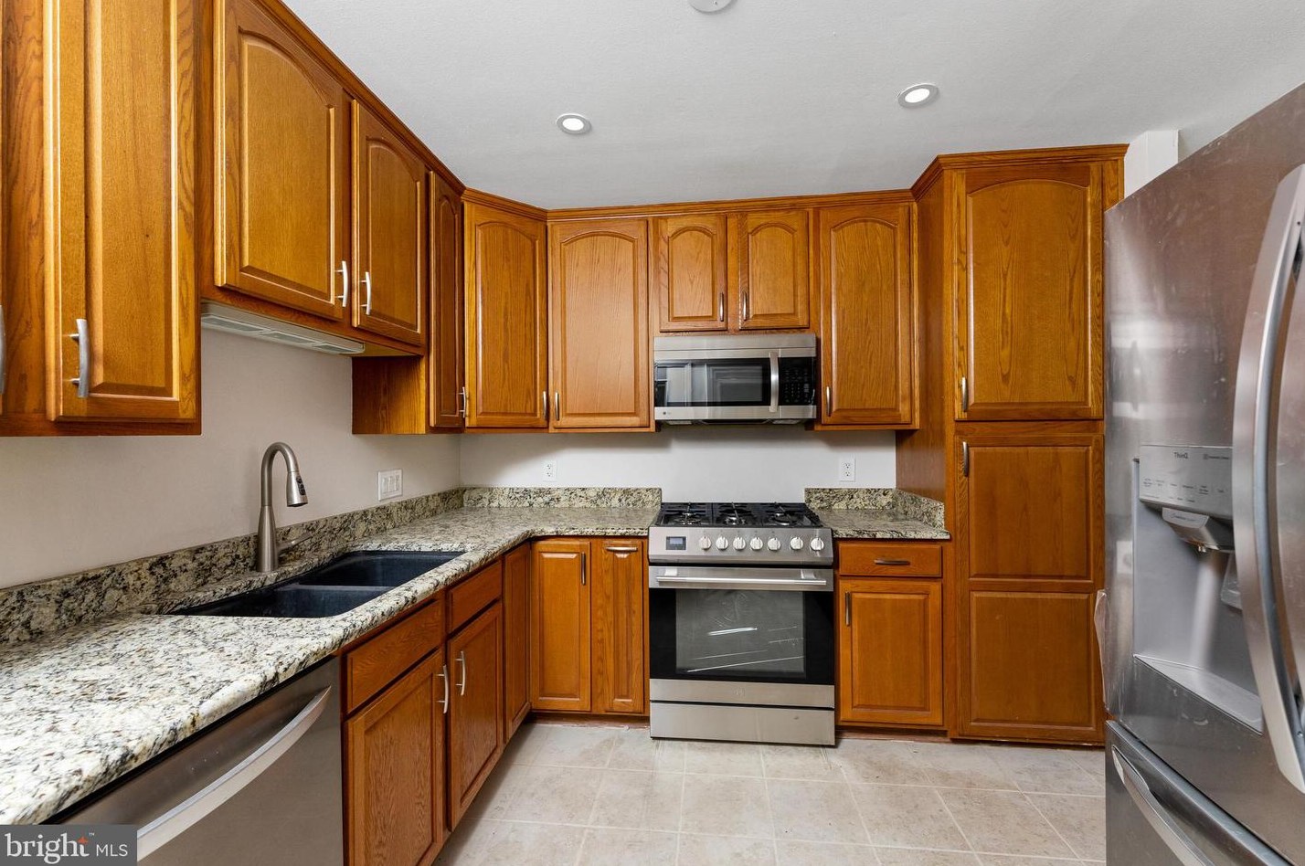 403 Poplar Rd, Dulles VA  20164-3309 exterior