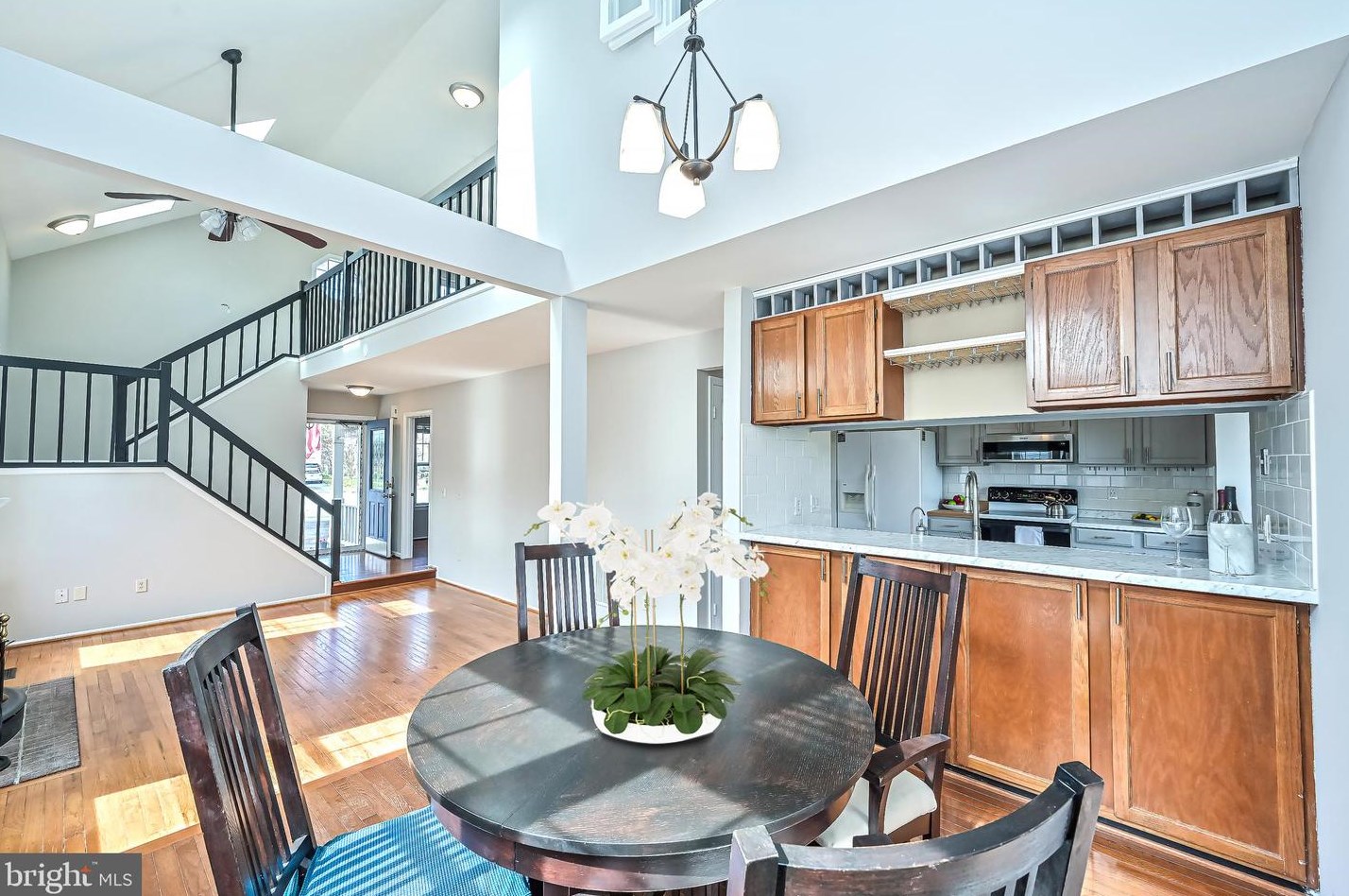 18 Oakdale Ct, Dulles VA  20165-5641 exterior