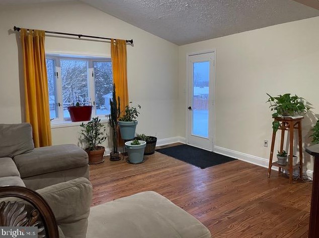 402 Kojun Ct, Dulles VA  20164-5533 exterior