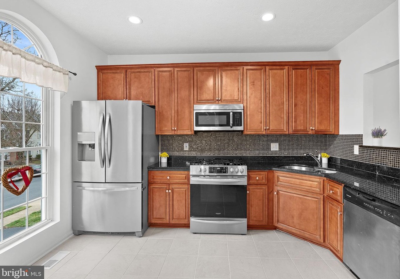 44112 Tippecanoe Ter, Ashburn VA  20147-4817 exterior