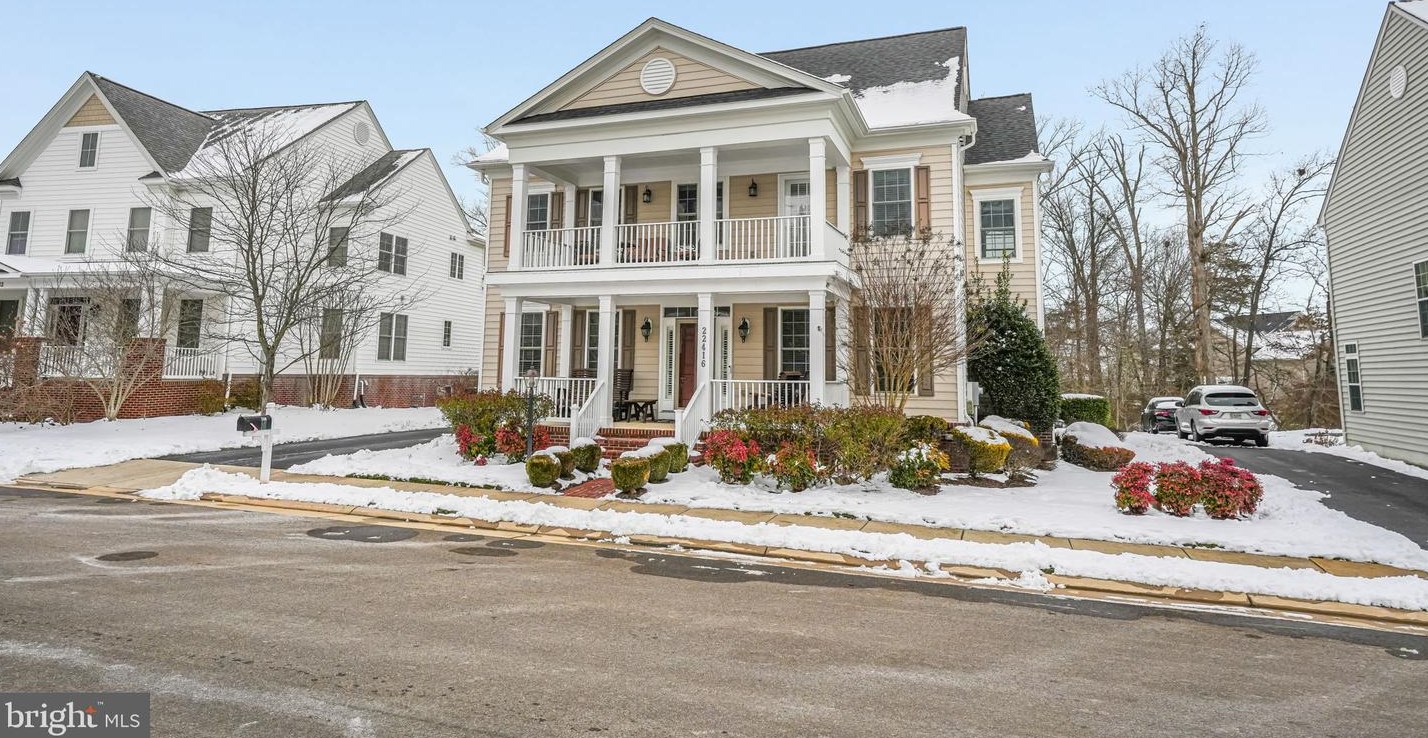 22416 Aging Oak Dr, Leesburg, VA 20175