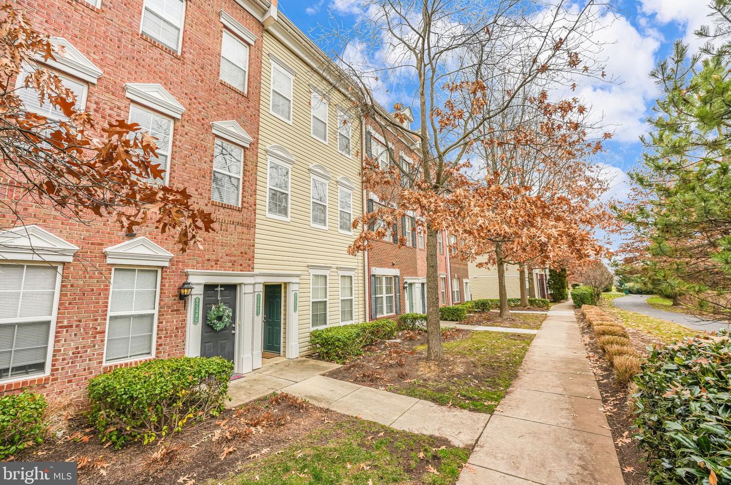 42451 Rockrose Sq, Ashburn, VA 20148-6984