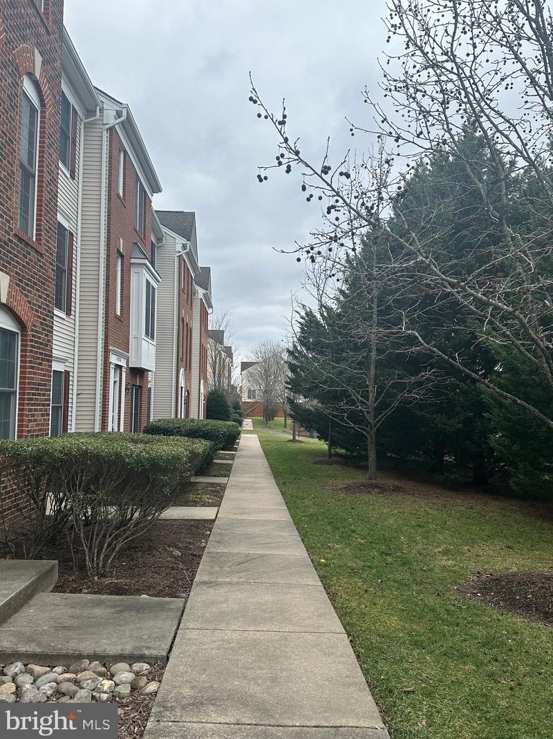 42794 Longworth Ter, Fairfax, VA 20152