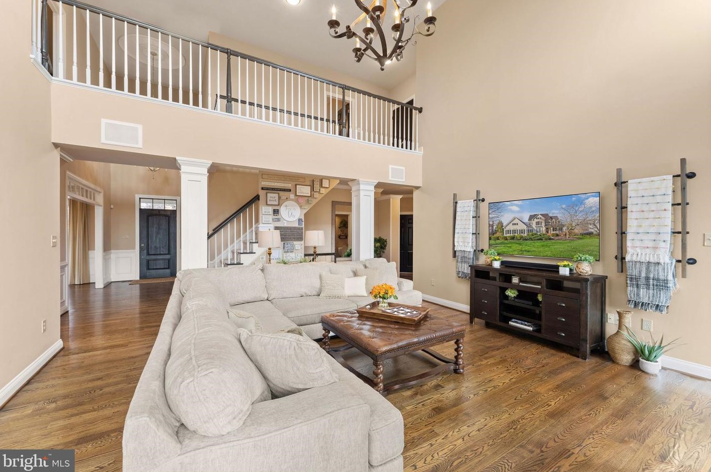 19085 Foxgreen Cir, Leesburg VA  20175-9149 exterior