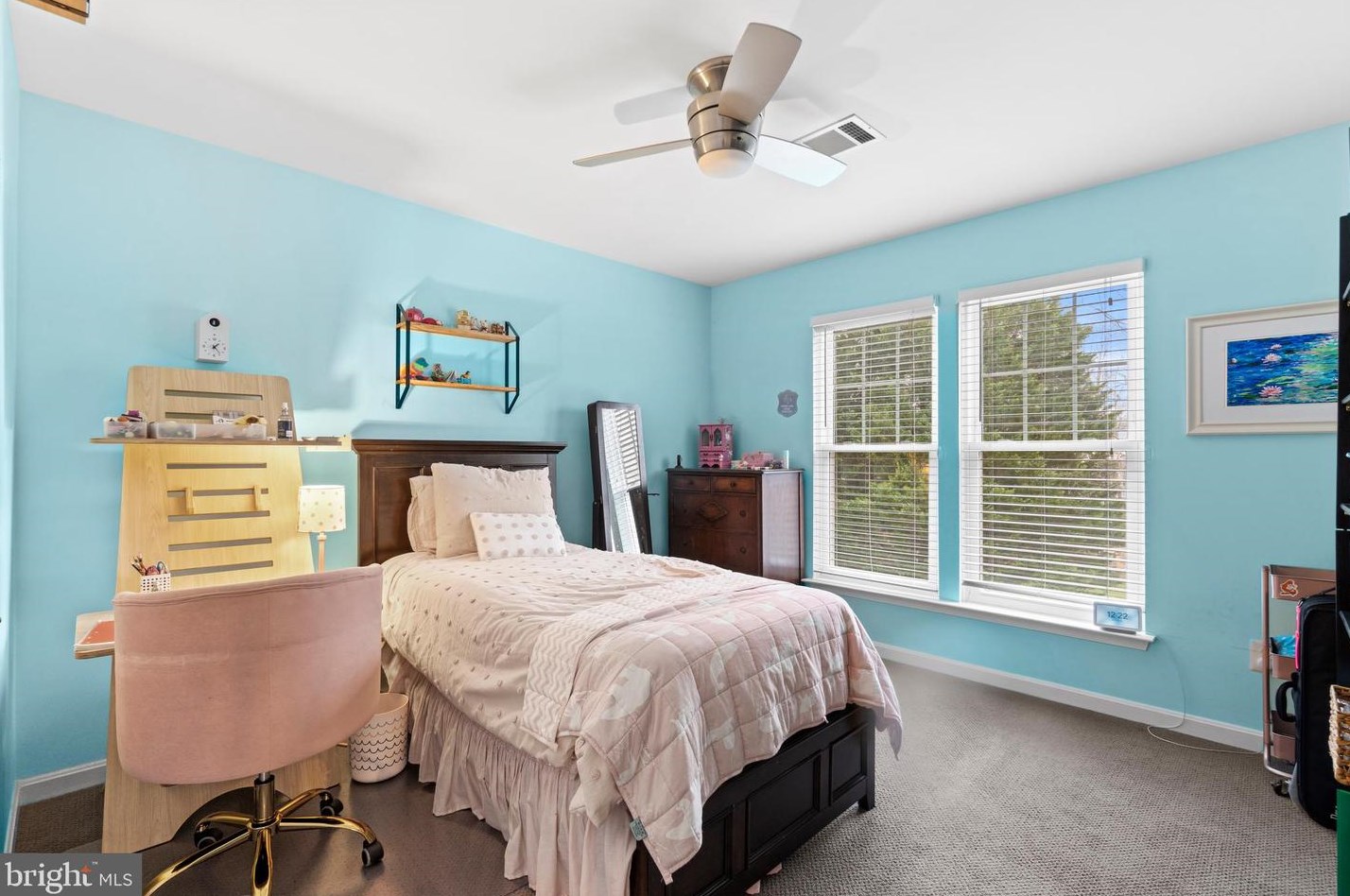 43126 Arundell Ct, Ashburn VA  20148-5021 exterior