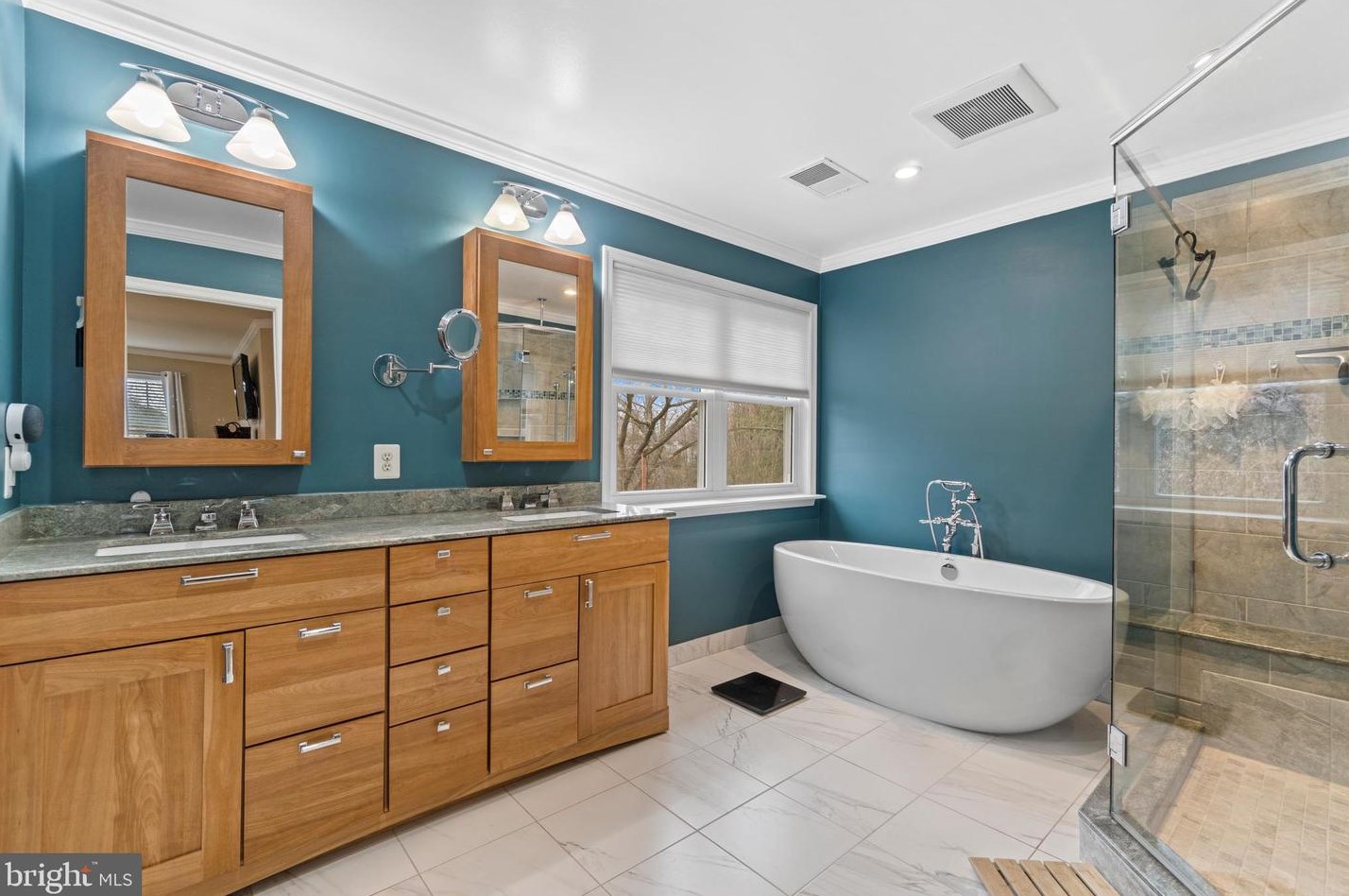 43126 Arundell Ct, Ashburn VA  20148-5021 exterior