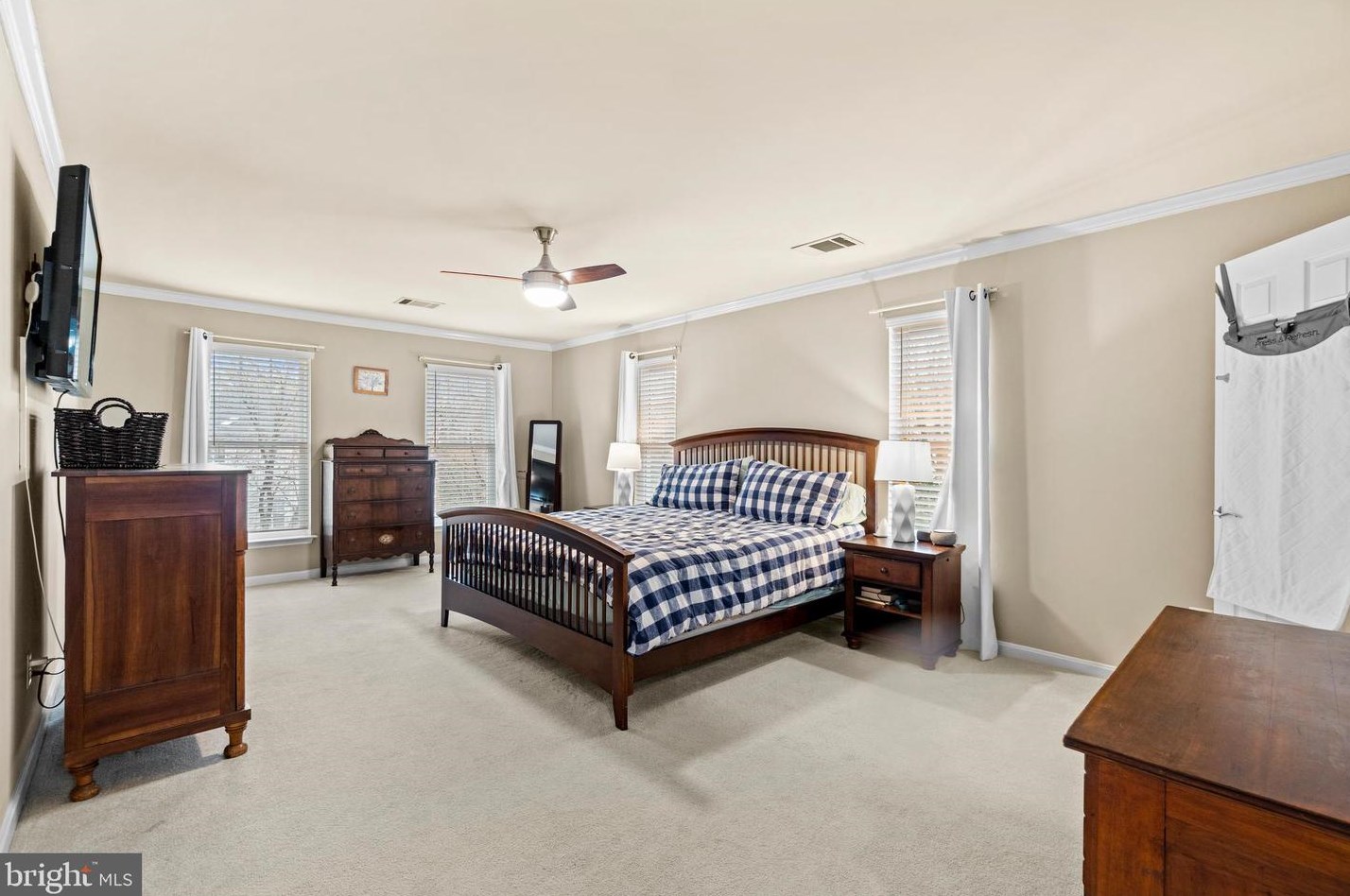 43126 Arundell Ct, Ashburn VA  20148-5021 exterior