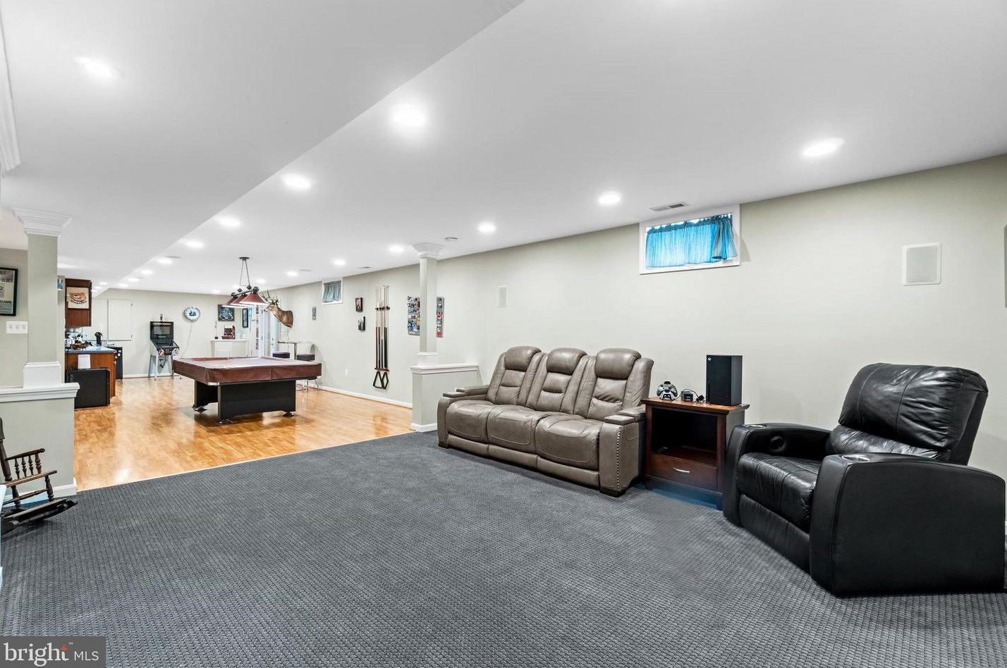 43126 Arundell Ct, Ashburn VA  20148-5021 exterior