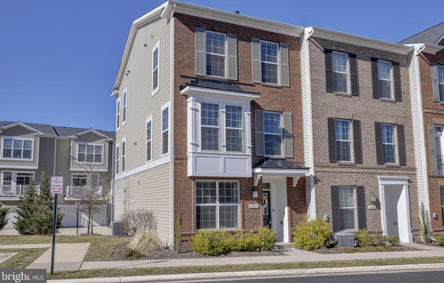 22891 Locust Ln, Dulles, VA 20166