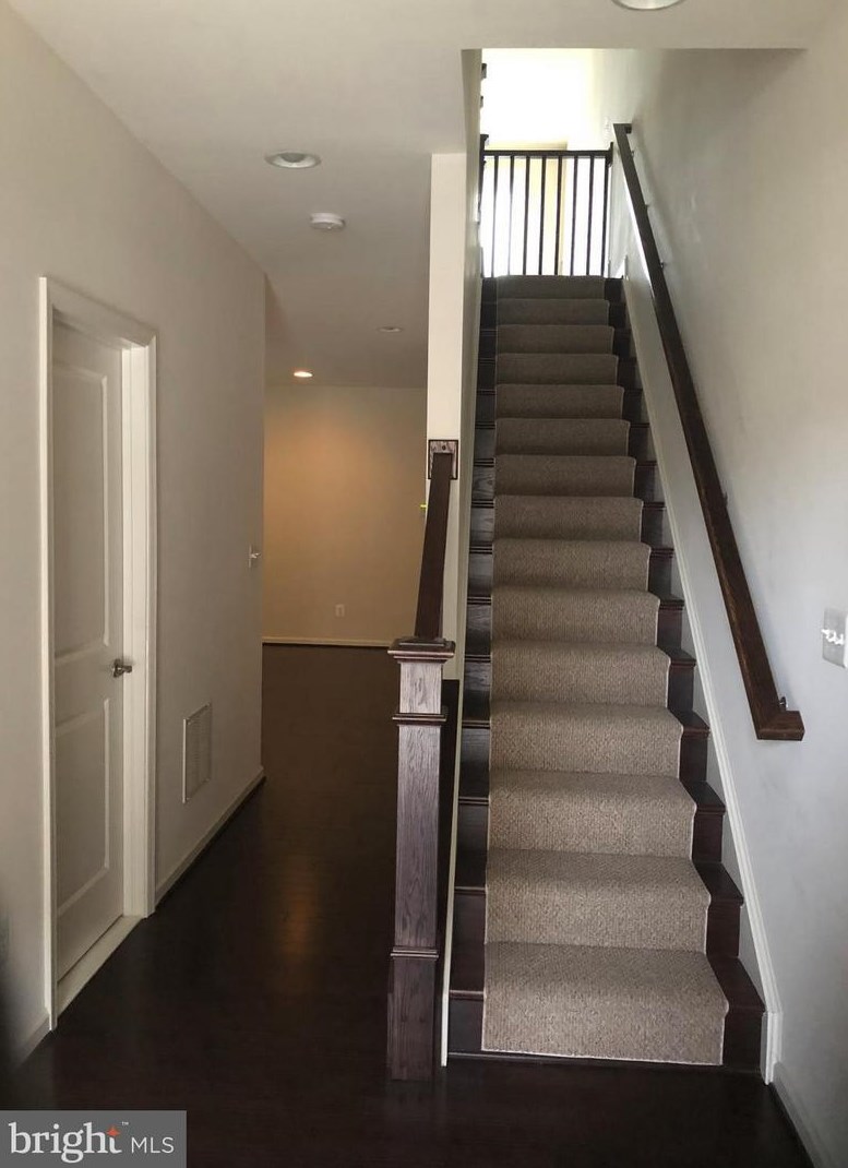 20417 Codman Dr, Ashburn, VA 20147