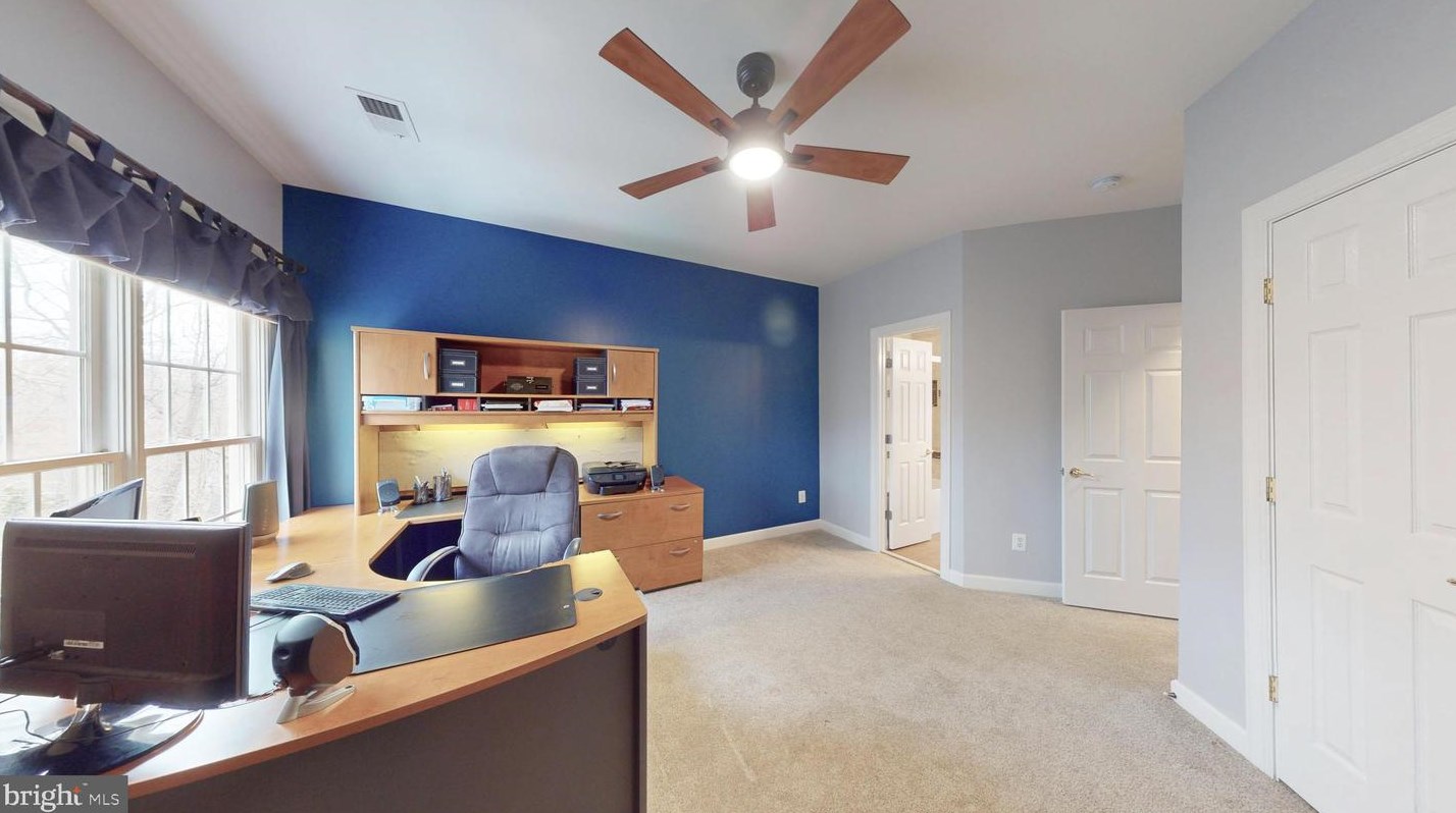 47305 Middle Bluff Pl, Dulles VA  20165-3131 exterior