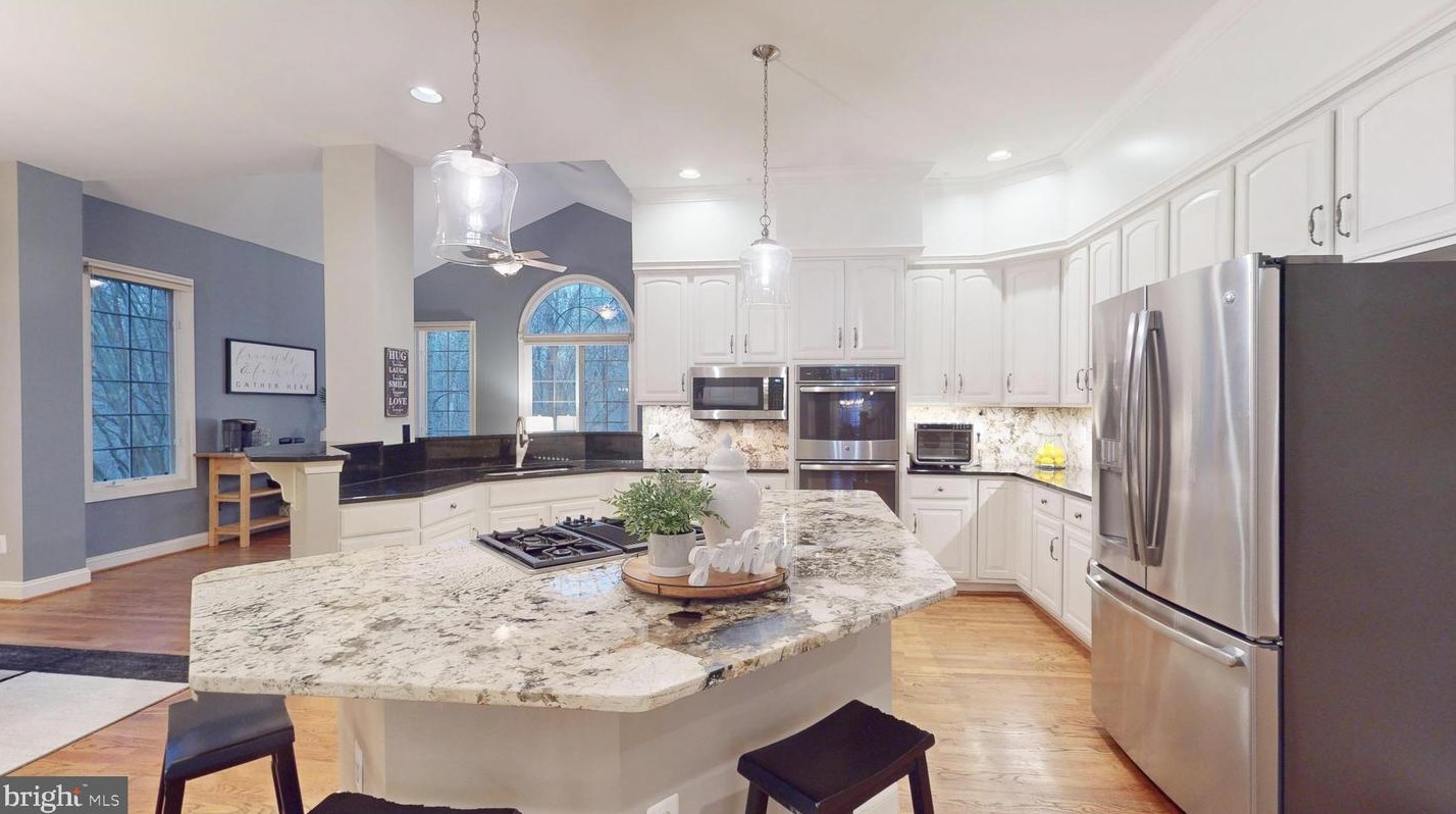 47305 Middle Bluff Pl, Dulles VA  20165-3131 exterior