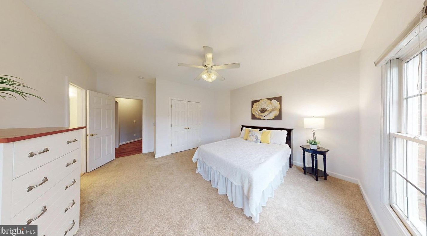 47305 Middle Bluff Pl, Dulles VA  20165-3131 exterior