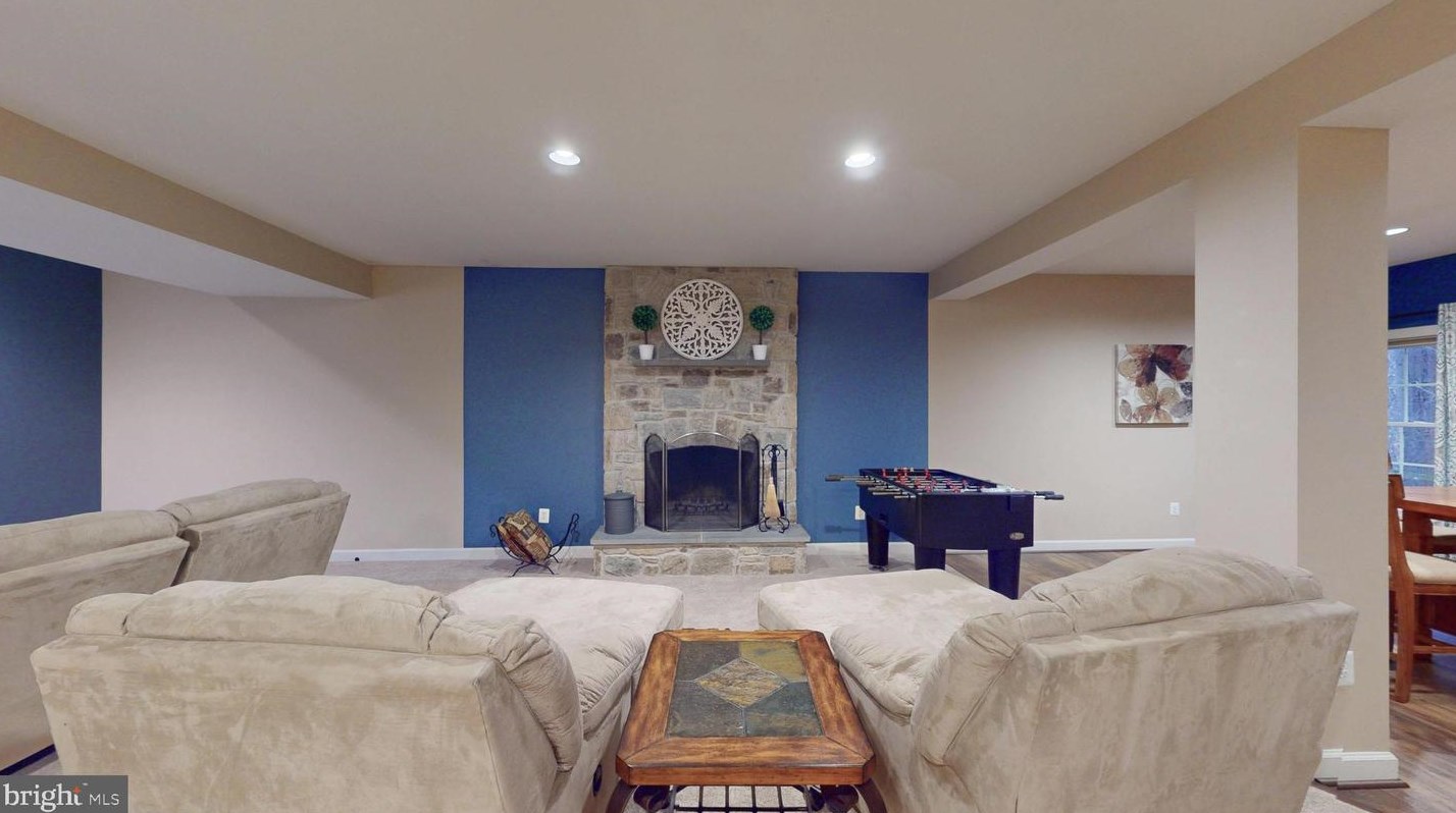 47305 Middle Bluff Pl, Dulles VA  20165-3131 exterior