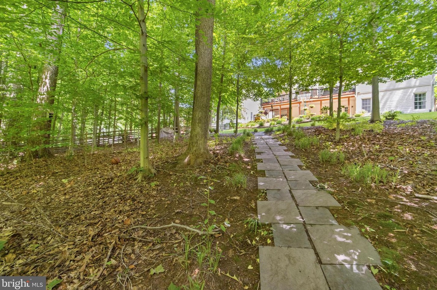47305 Middle Bluff Pl, Dulles VA  20165-3131 exterior