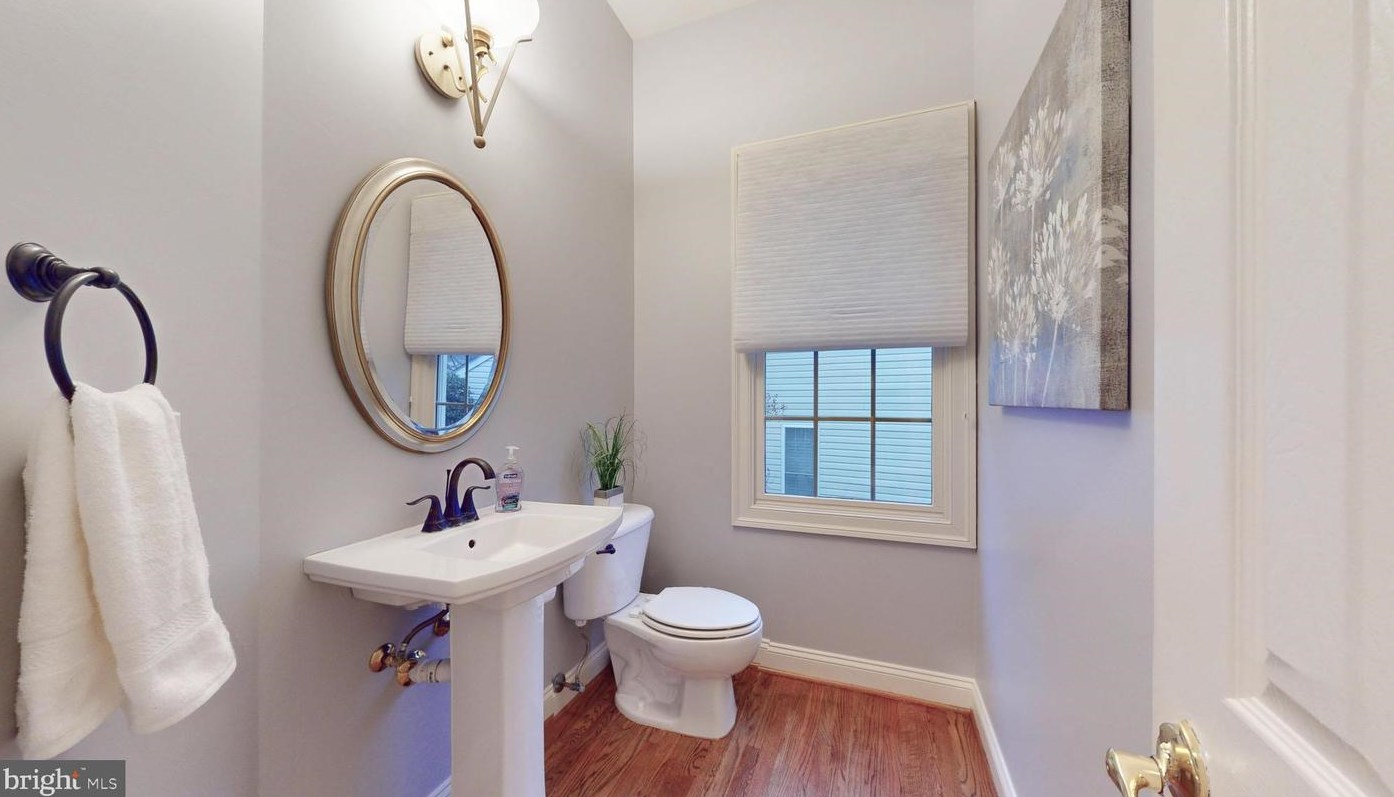 47305 Middle Bluff Pl, Dulles VA  20165-3131 exterior