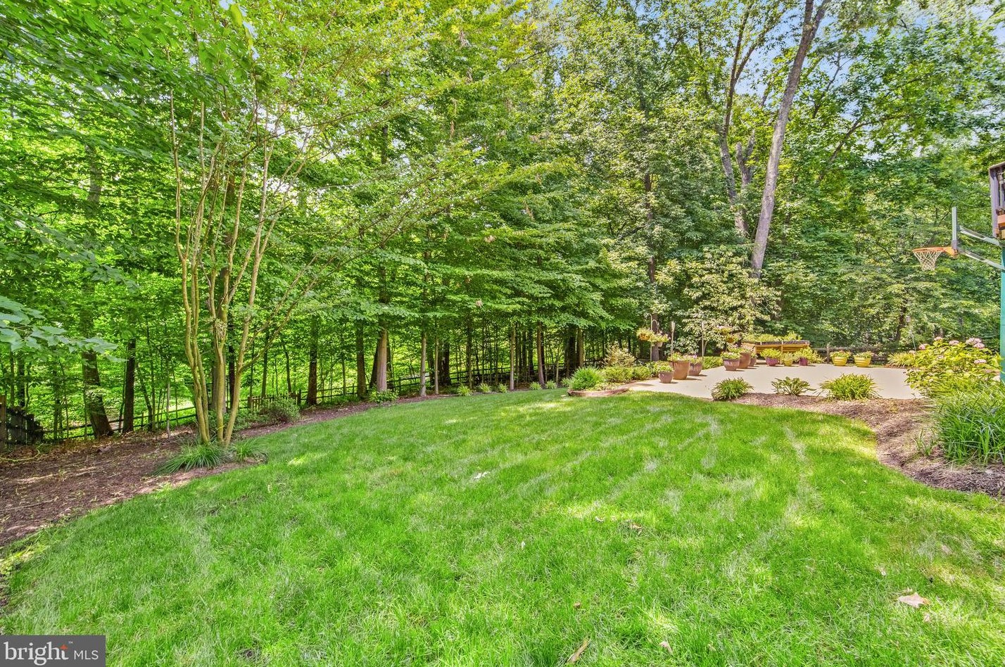 47305 Middle Bluff Pl, Dulles VA  20165-3131 exterior