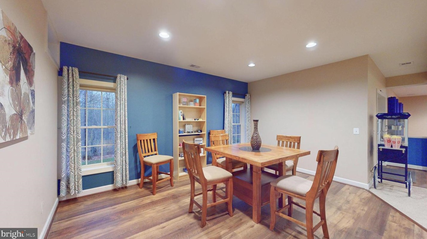 47305 Middle Bluff Pl, Dulles VA  20165-3131 exterior