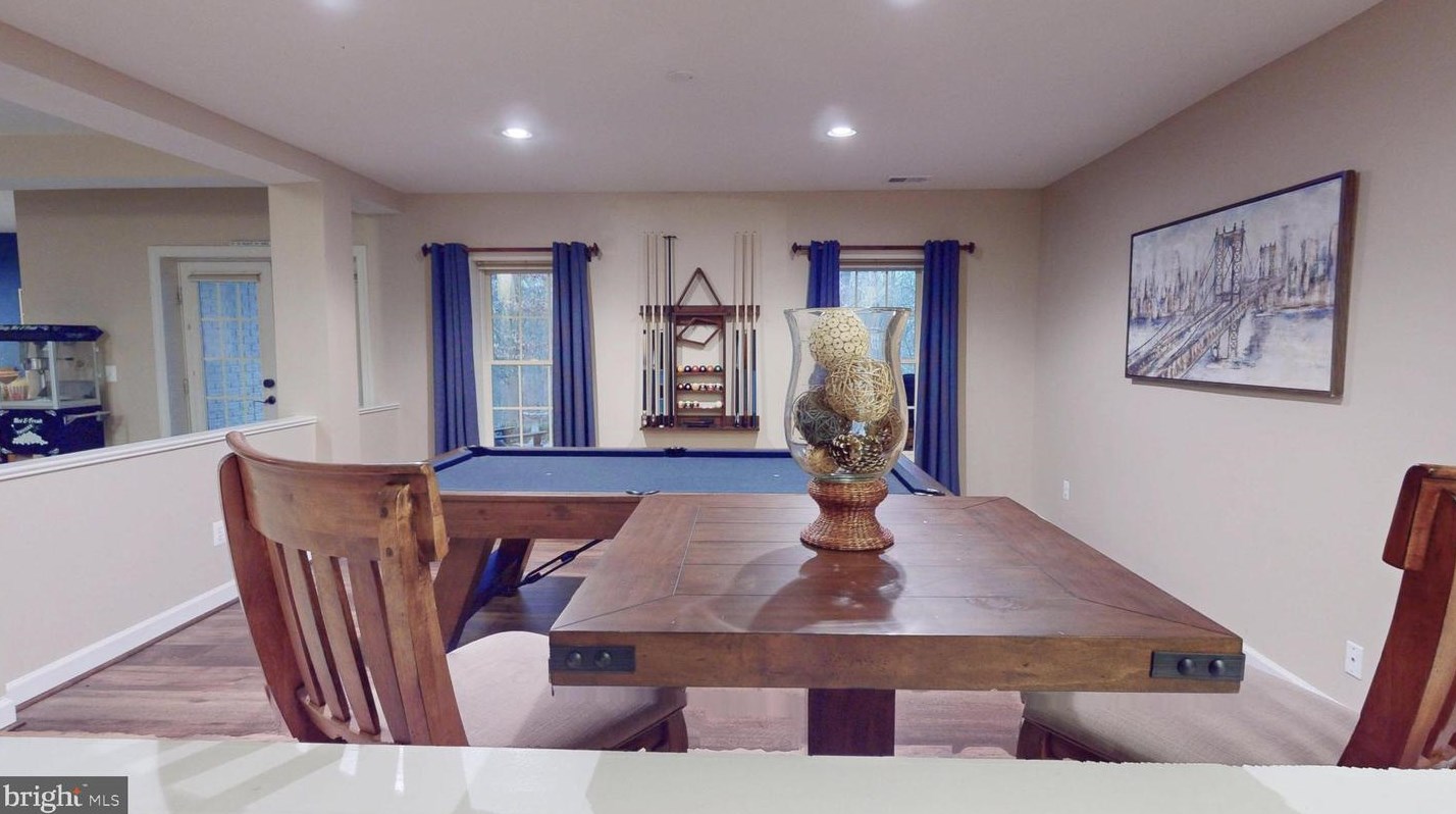 47305 Middle Bluff Pl, Dulles VA  20165-3131 exterior