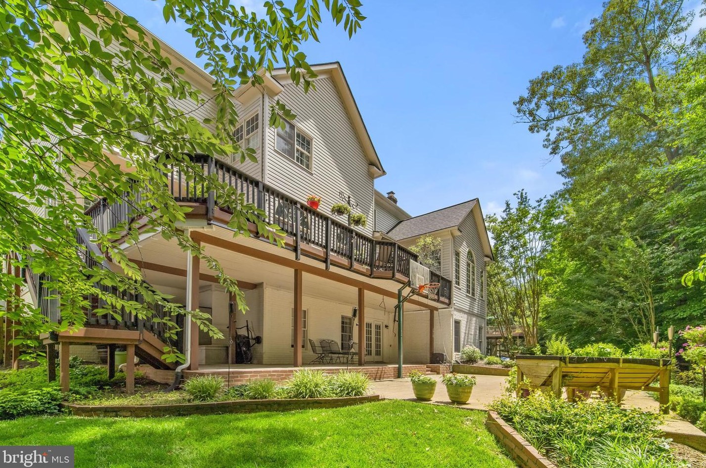 47305 Middle Bluff Pl, Dulles VA  20165-3131 exterior