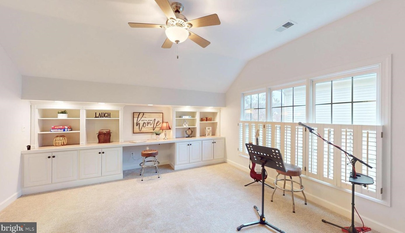 47305 Middle Bluff Pl, Dulles VA  20165-3131 exterior