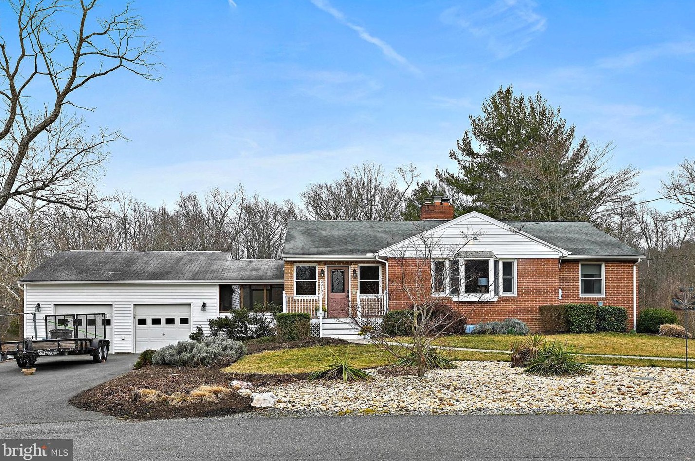 20104 Redrose Dr, Dulles, VA 20165-2530