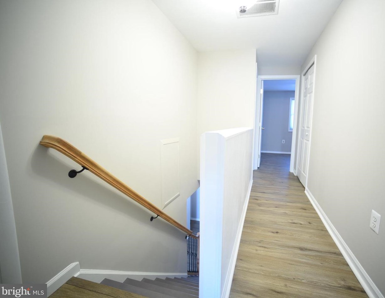 7 Carolina Ct, Dulles VA  20164-1729 exterior