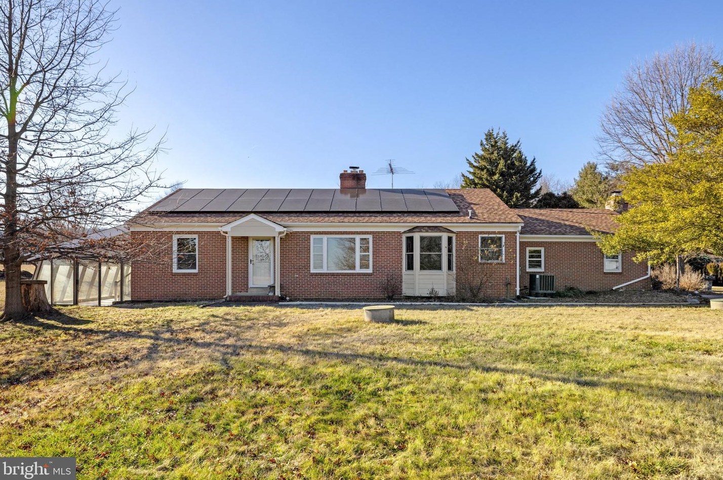 12319 Elvan Rd, Lovettsville, VA 20180-2701