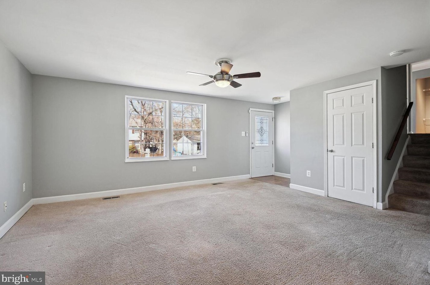 120 N Garfield Rd, Dulles, VA 20164