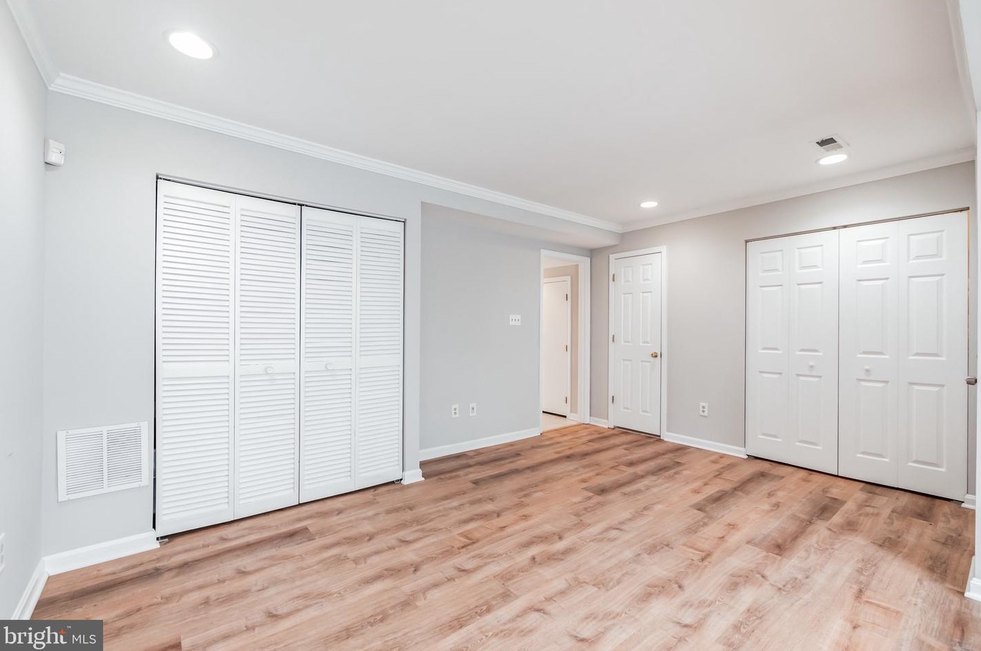 45545 Clear Spring Ter, Dulles VA  20165-6542 exterior