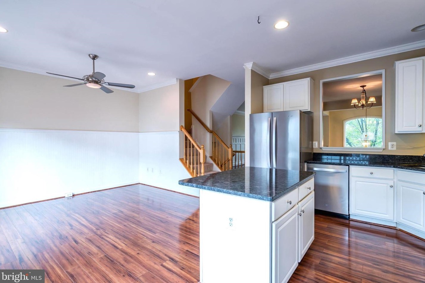 47392 Victoria Falls Sq, Dulles VA  20165-2498 exterior