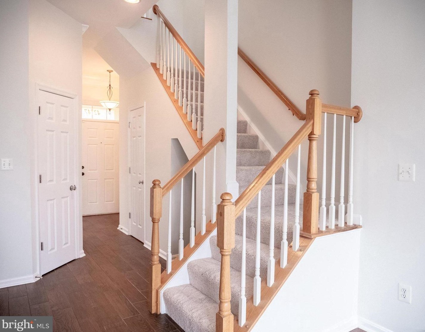 42747 Stadler Ln, Fairfax, VA 20152