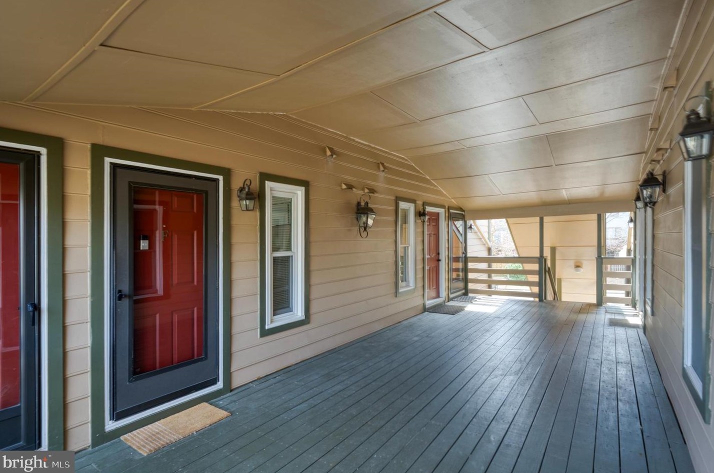 241 Loudoun St Sw #f, Leesburg, VA 20175