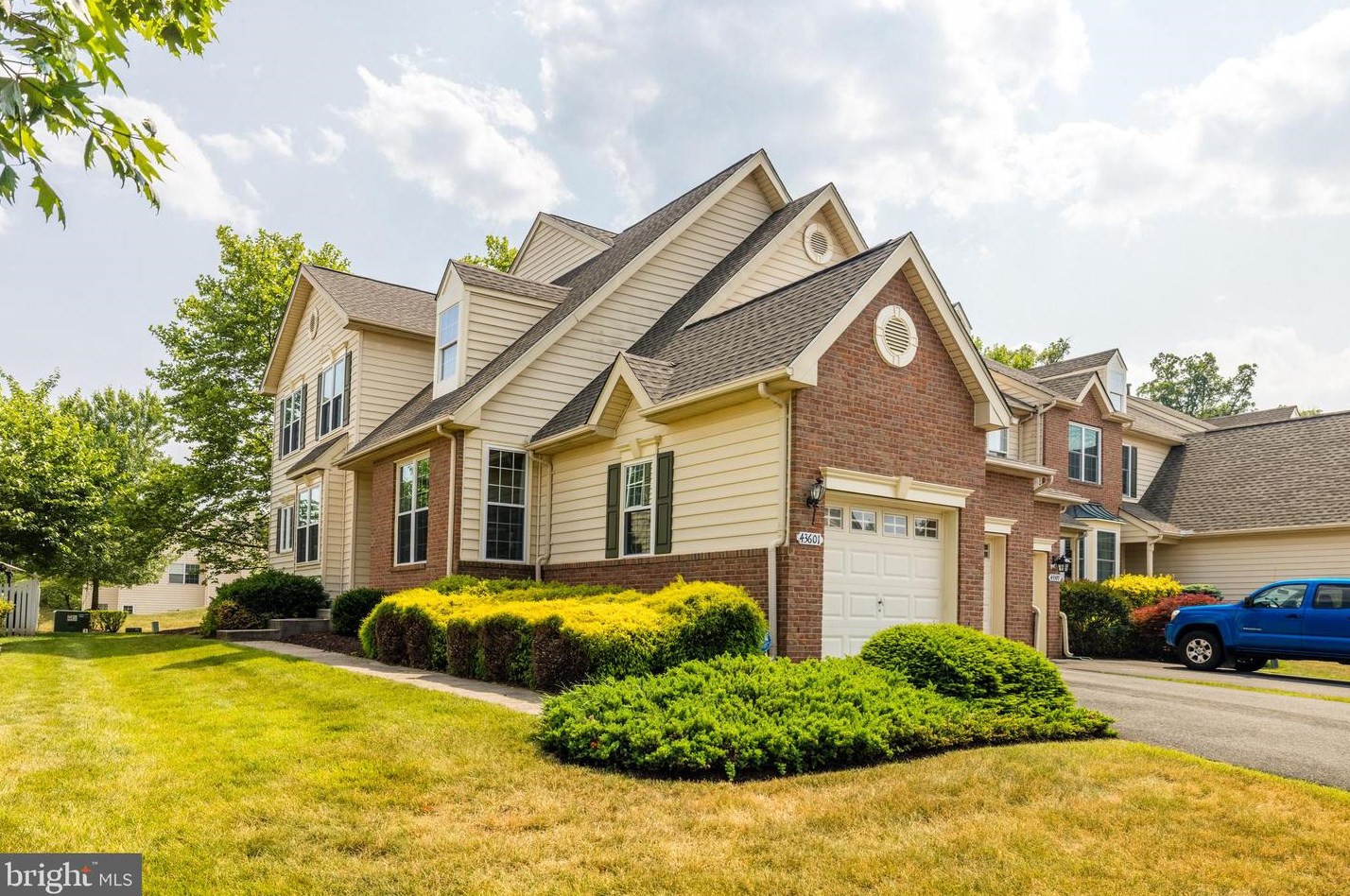 43601 Dunhill Cup Sq, Ashburn, VA 20147