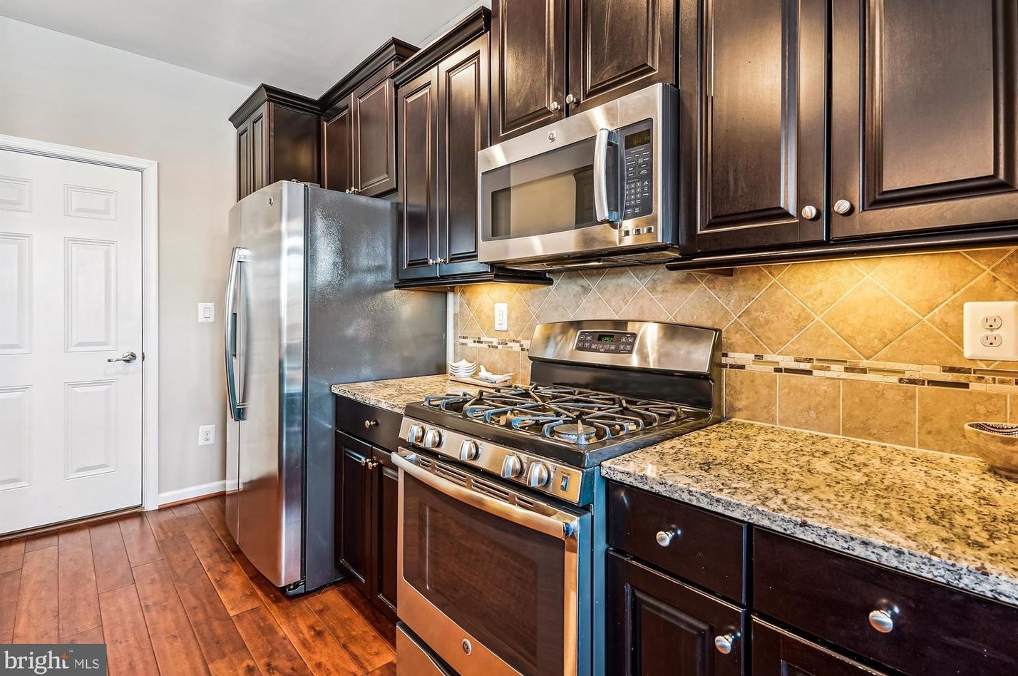 21176 Belmont View Ter, Ashburn VA  20148-4470 exterior