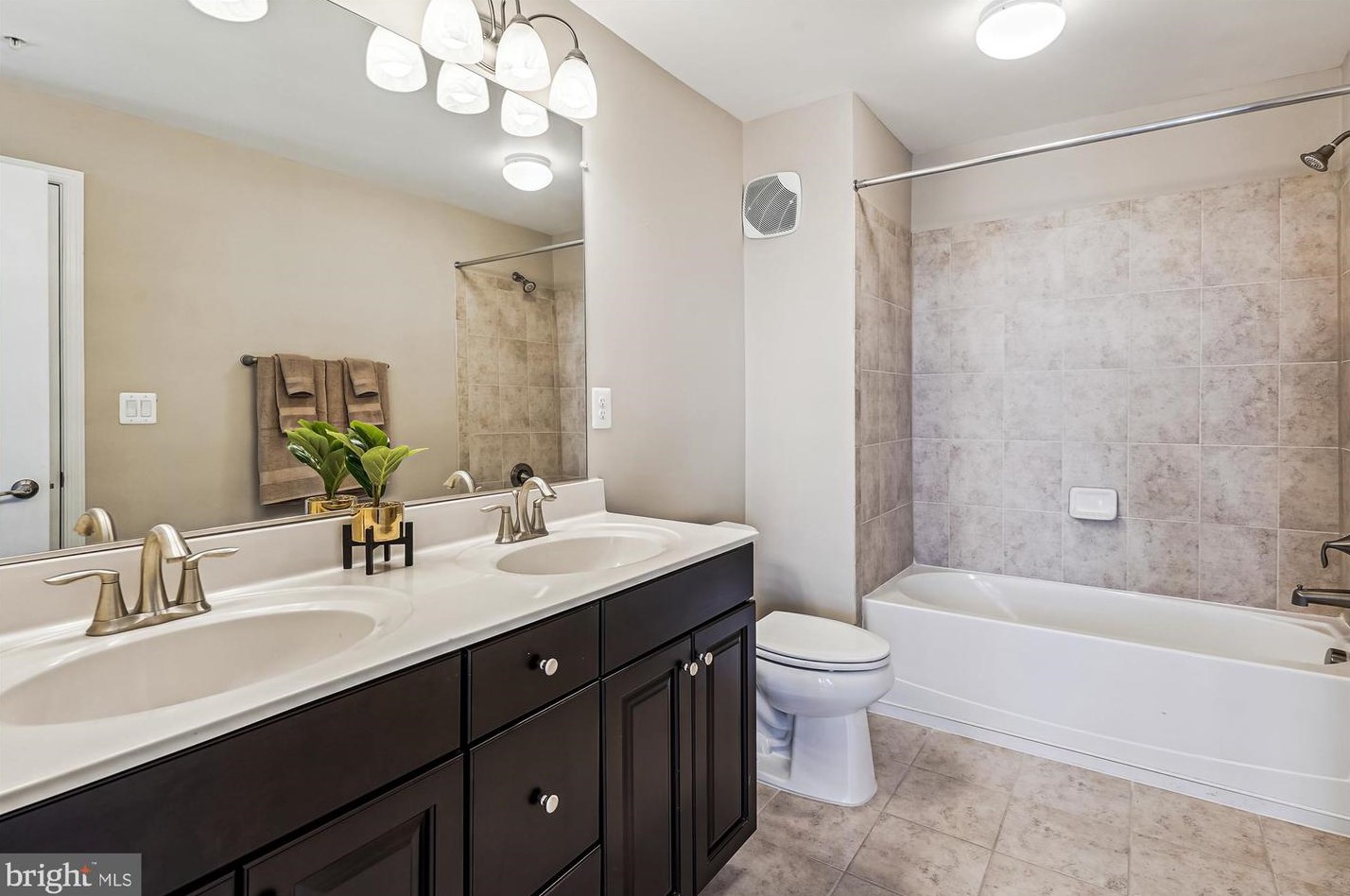 21176 Belmont View Ter, Ashburn VA  20148-4470 exterior