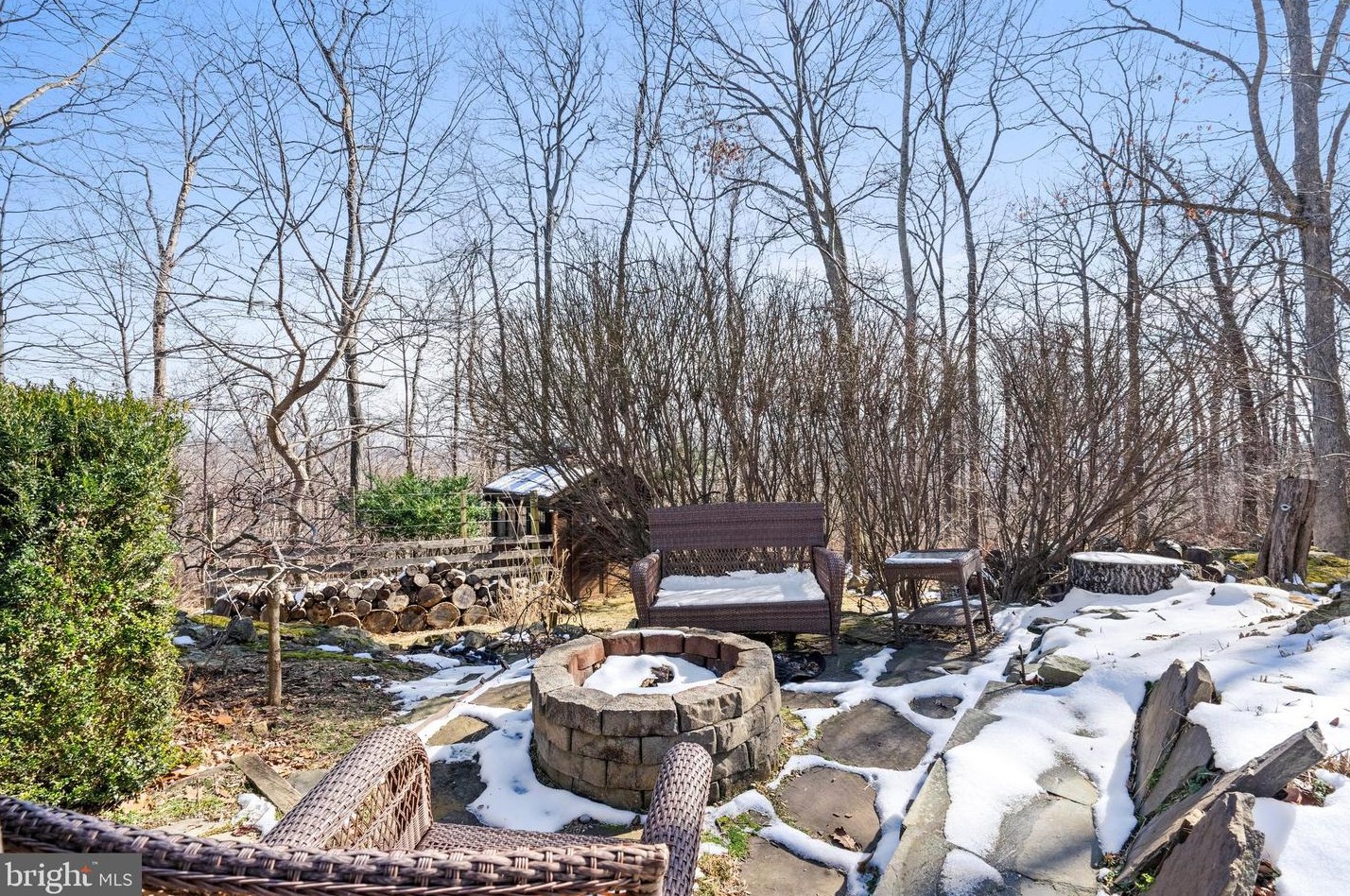 19690 Frst Hl Ln, Mount Weather VA  20135-2039 exterior