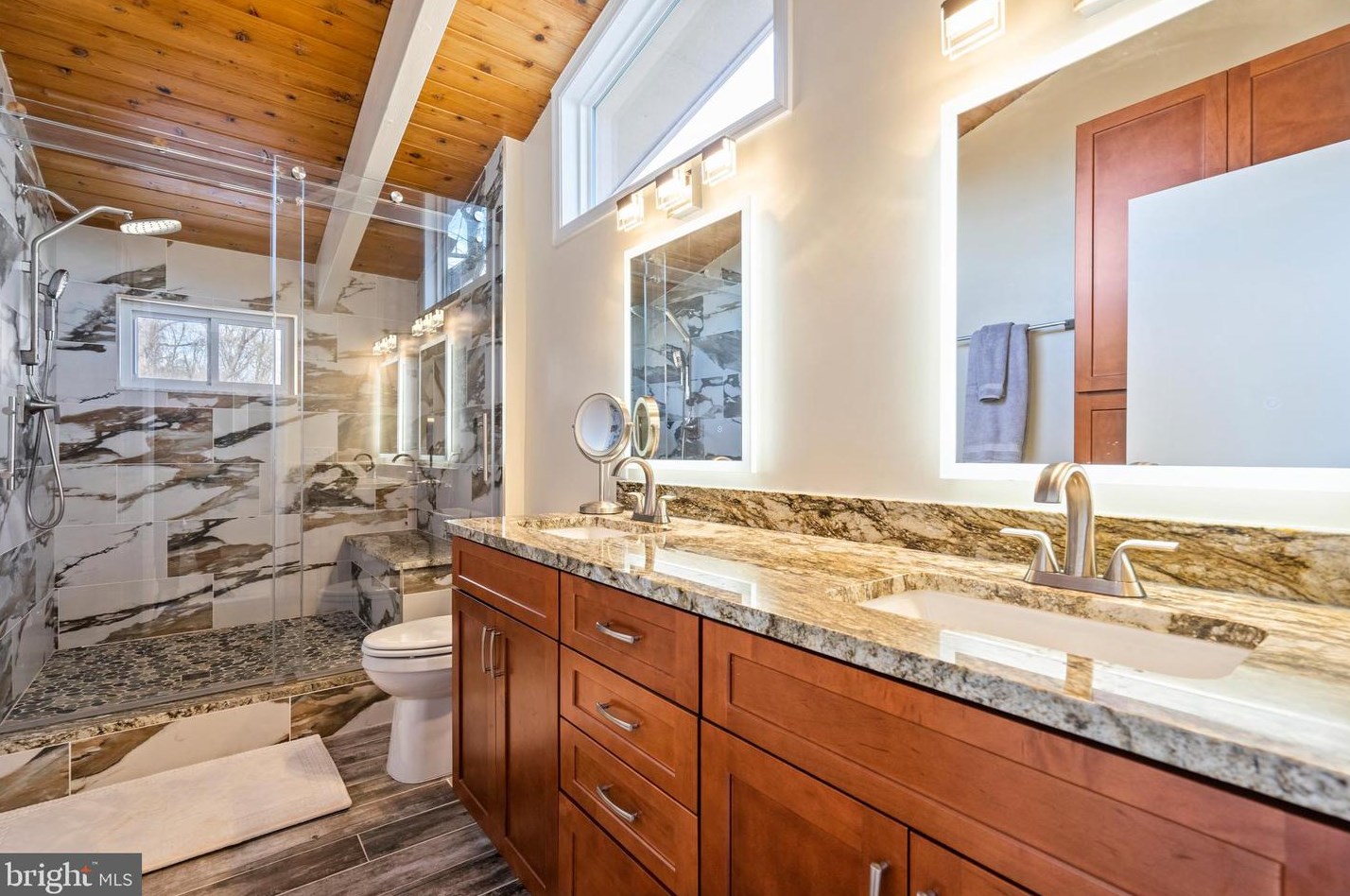 19690 Frst Hl Ln, Mount Weather VA  20135-2039 exterior