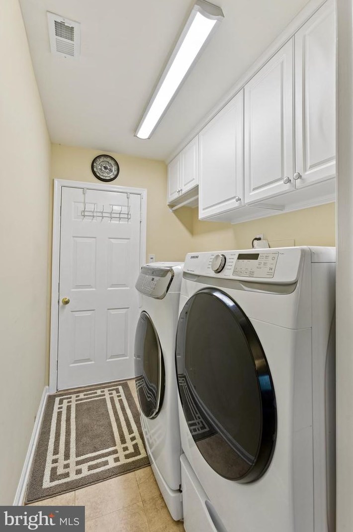 46554 Cedarhurst Dr, Dulles VA  20165-6484 exterior