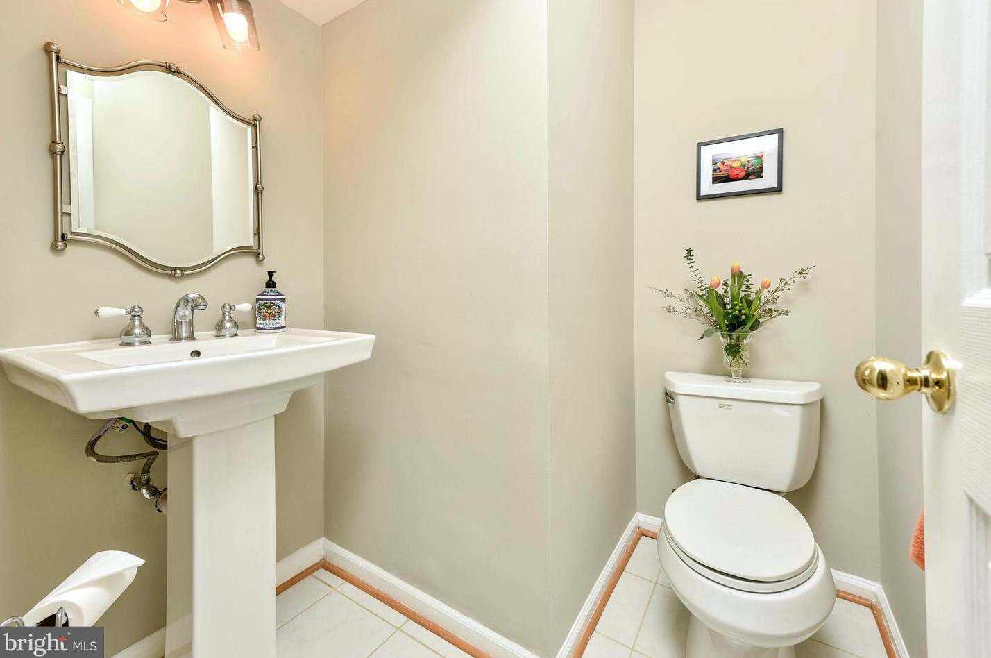 46494 Cedarhurst Dr, Sterling VA  20165-6485 exterior