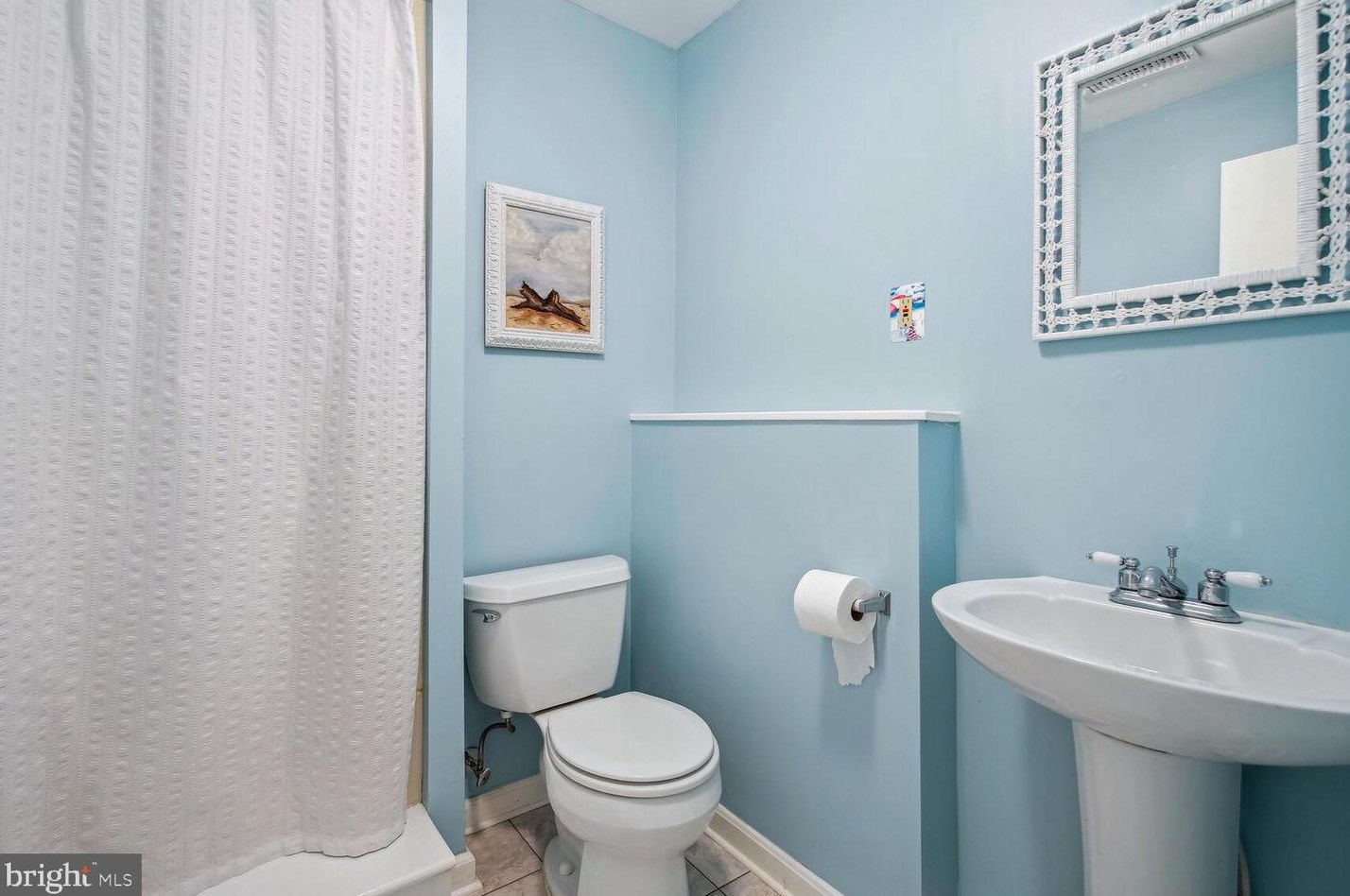 12 Lowery Ct, Dulles VA  20165-6204 exterior